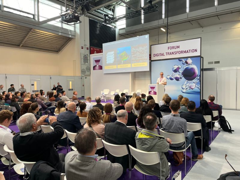 LabV presented on AI in the lab at analytica